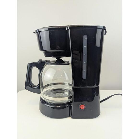 Black+Decker Classic 12-Cup Coffee Maker with Foherg Grinder Combo - Picture 2 of 9